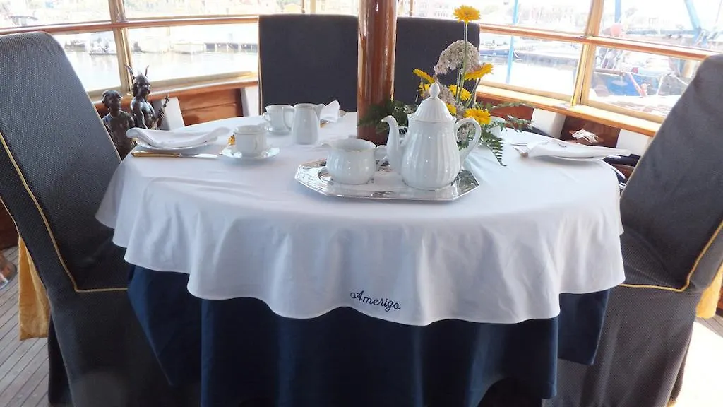 Imbarcazione Amerigo Hotel Varazze