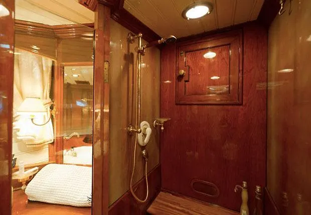 Imbarcazione Amerigo Hotel Varazze Botel