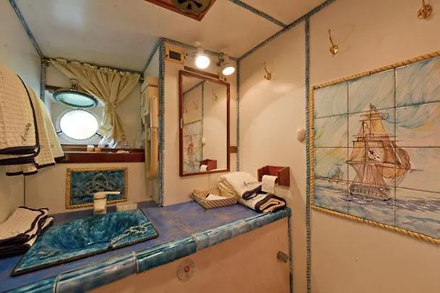 Imbarcazione Amerigo Hotel Varazze Italy