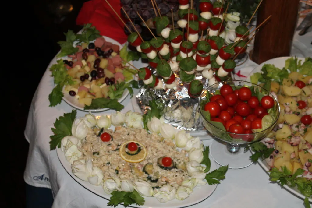 Imbarcazione Amerigo Hotel Varazze Botel