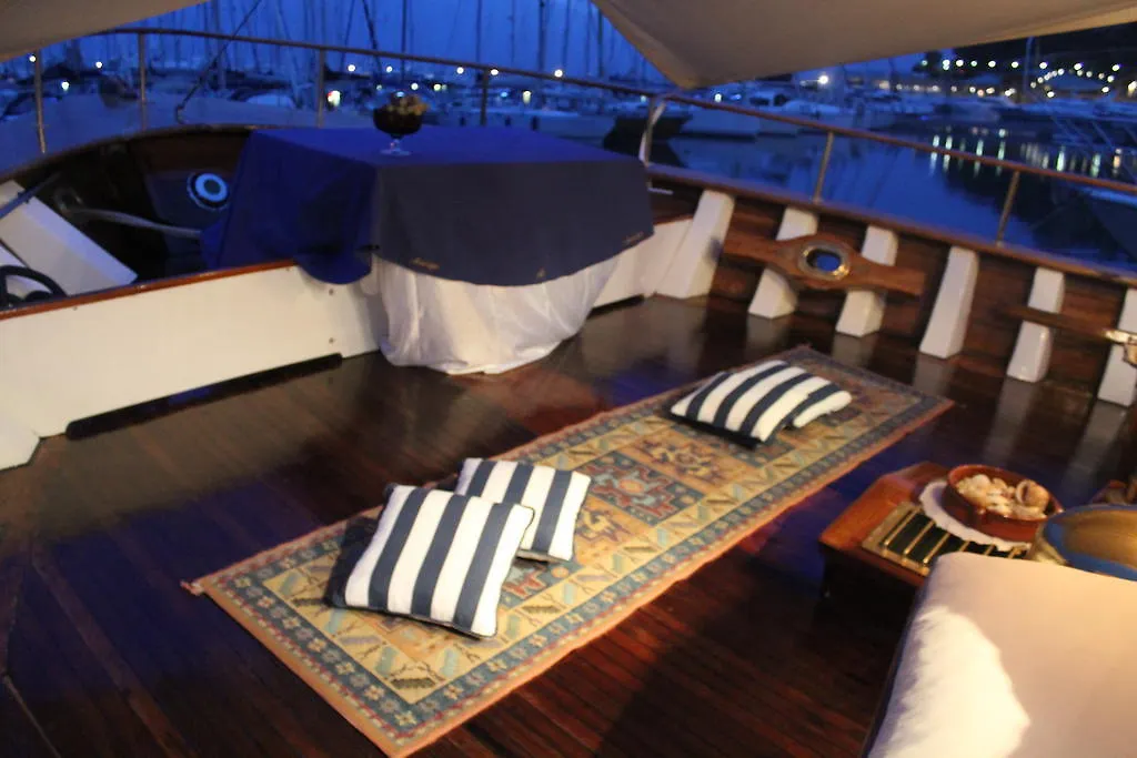 Imbarcazione Amerigo Hotel Varazze